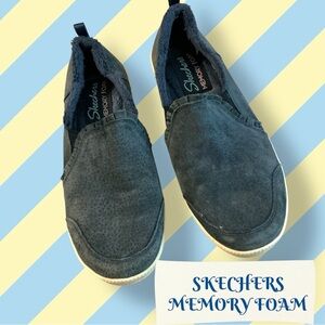 Skechers Madison Ave Plushed navy suede slip-on sneakers feature a ruffled edge,